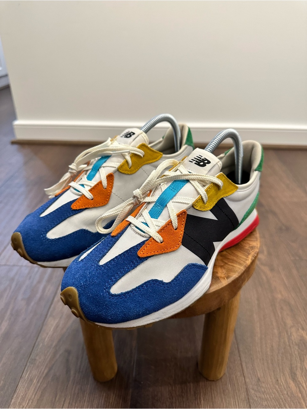 New Balance 327 ‘Multi Color Sneakers, Men’s Size 7 | Women’s 8.5